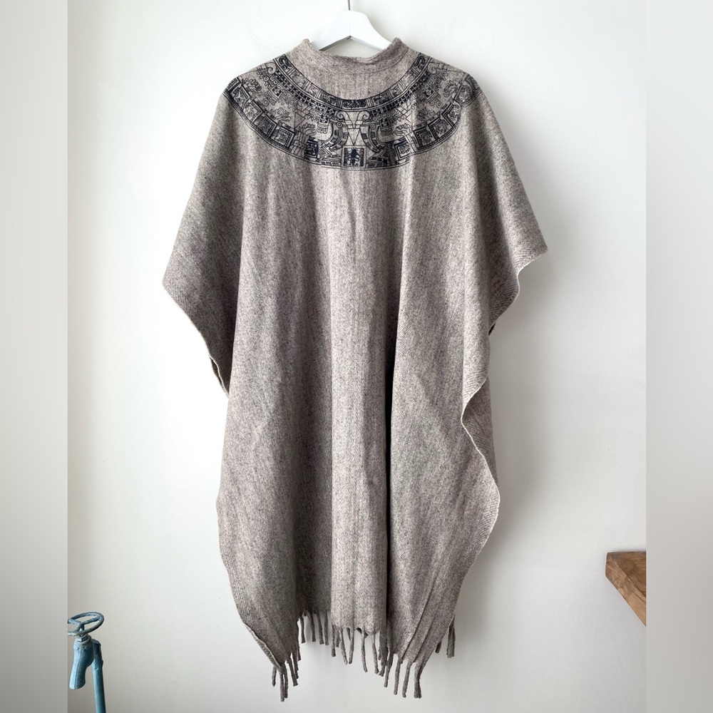 Fringed hem poncho with Egyptian-look print around collar - Picture 11 of 13